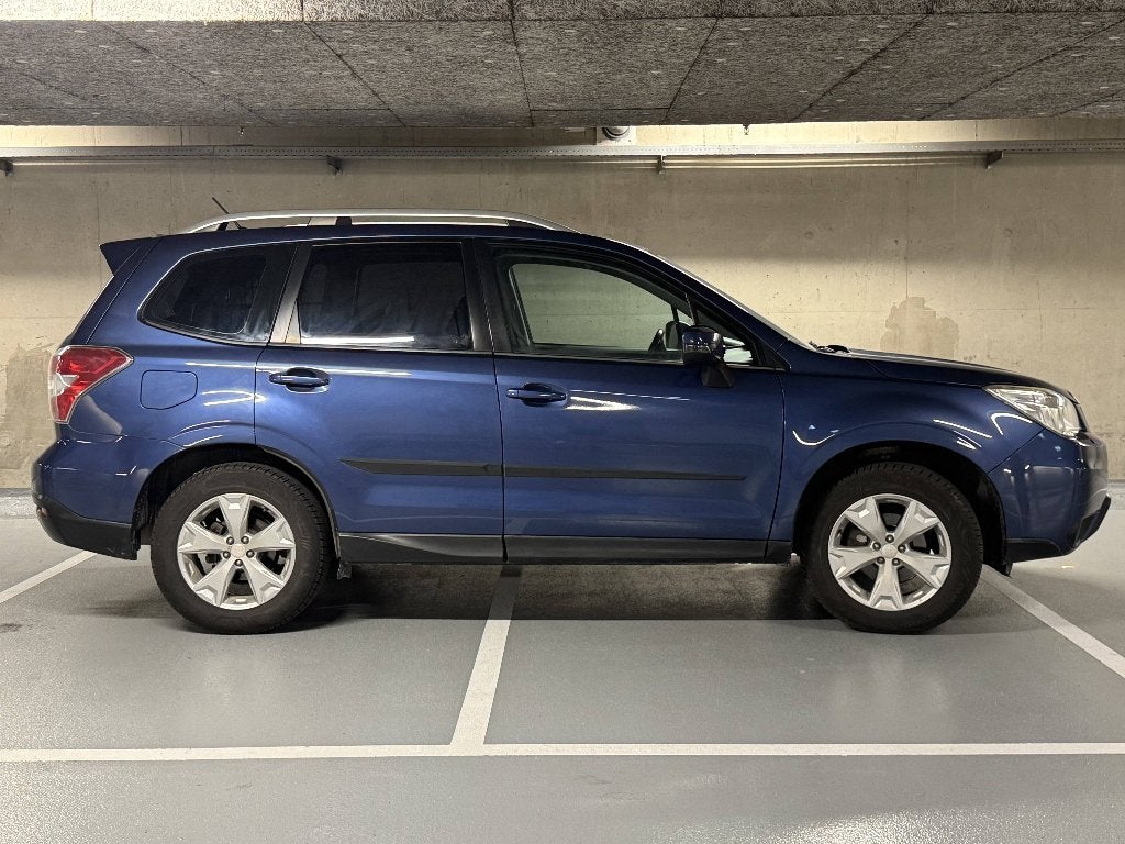 Subaru Forester 2.0i AWD | X-Mode | Aut | Trekhaak | CarPlay, Automaat, Euro 5, 1995 cc, Zwart