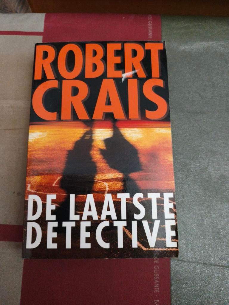 Robert Crais - De laatste detective, Ophalen of Verzenden, Zo goed als nieuw, Robert Crais