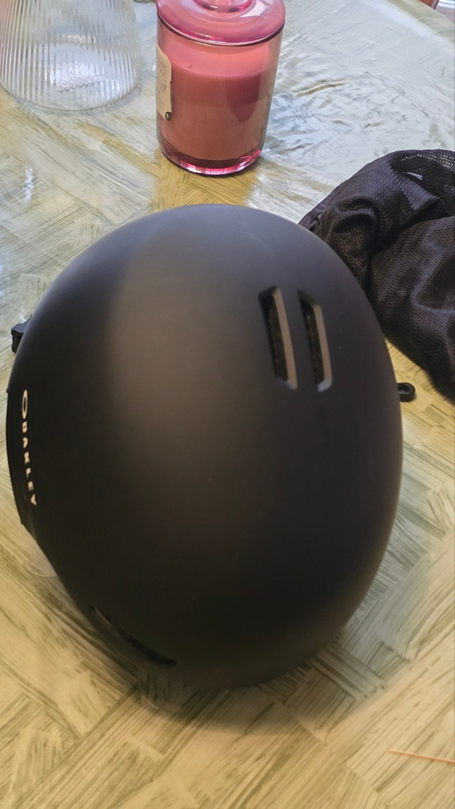 Oakley skihelm, mat zwart, Sport en Fitness, Overige merken, Overige typen, Ophalen of Verzenden, Zo goed als nieuw