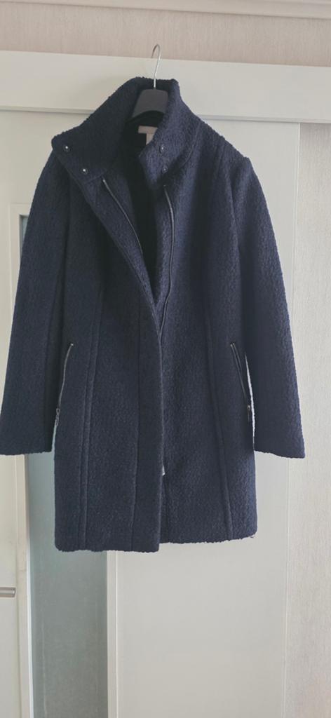 H&M Donkerblauwe Bouclé Jas - Maat 36 (S), Kleding | Dames, Jassen | Winter, H&M, Blauw, Ophalen of Verzenden, Zo goed als nieuw