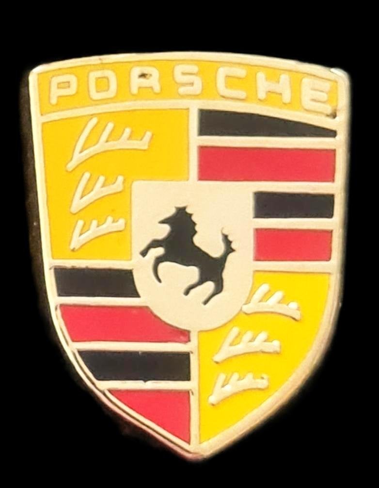 Porsche pin- geel-zwart-rood emaille, Verzenden, Nieuw, Transport, Speldje of Pin