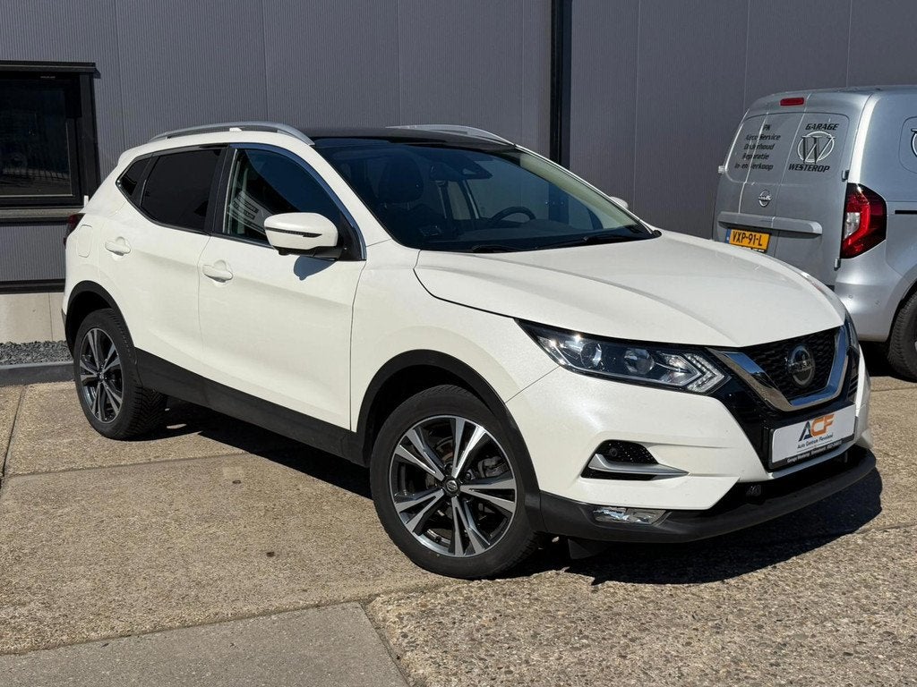 Nissan Qashqai 1.3 MHEV N-Connecta /Trekhaak / NAVI / CAMERA, Voorwielaandrijving, Stof, Gebruikt, Zwart