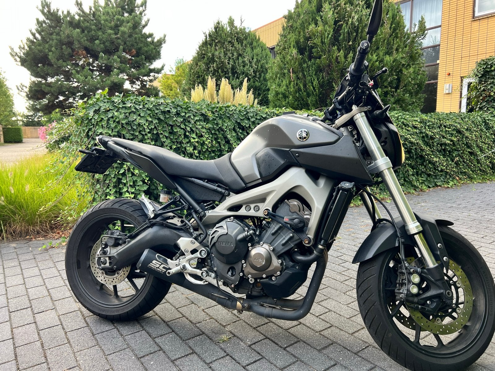 Yamaha MT09 met custom stuur en sportuitlaat, Motoren, Sportuitlaat, Motorrijbewijs A, Gebruikt, 3 cilinders