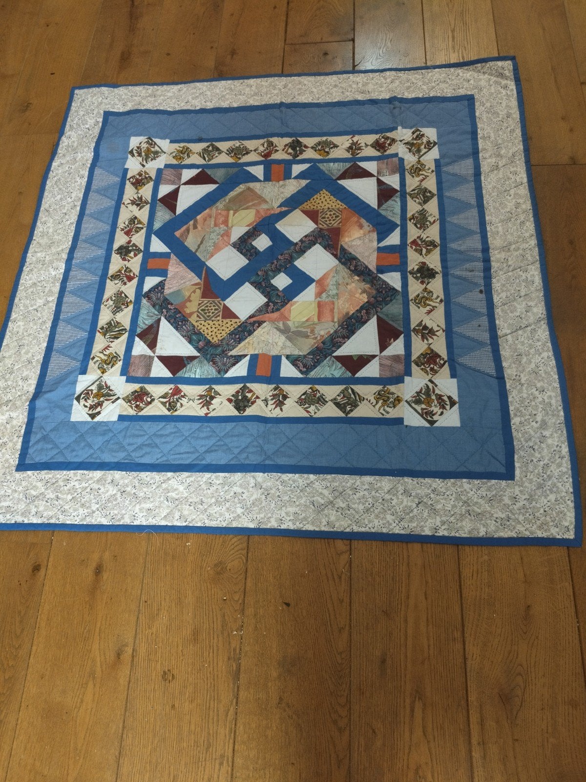 Handgemaakte quilt 1.16 x 1.16 mtr, Bruin, Handgemaakt, Patchwork, Traditioneel, Vierkant, Ophalen of Verzenden