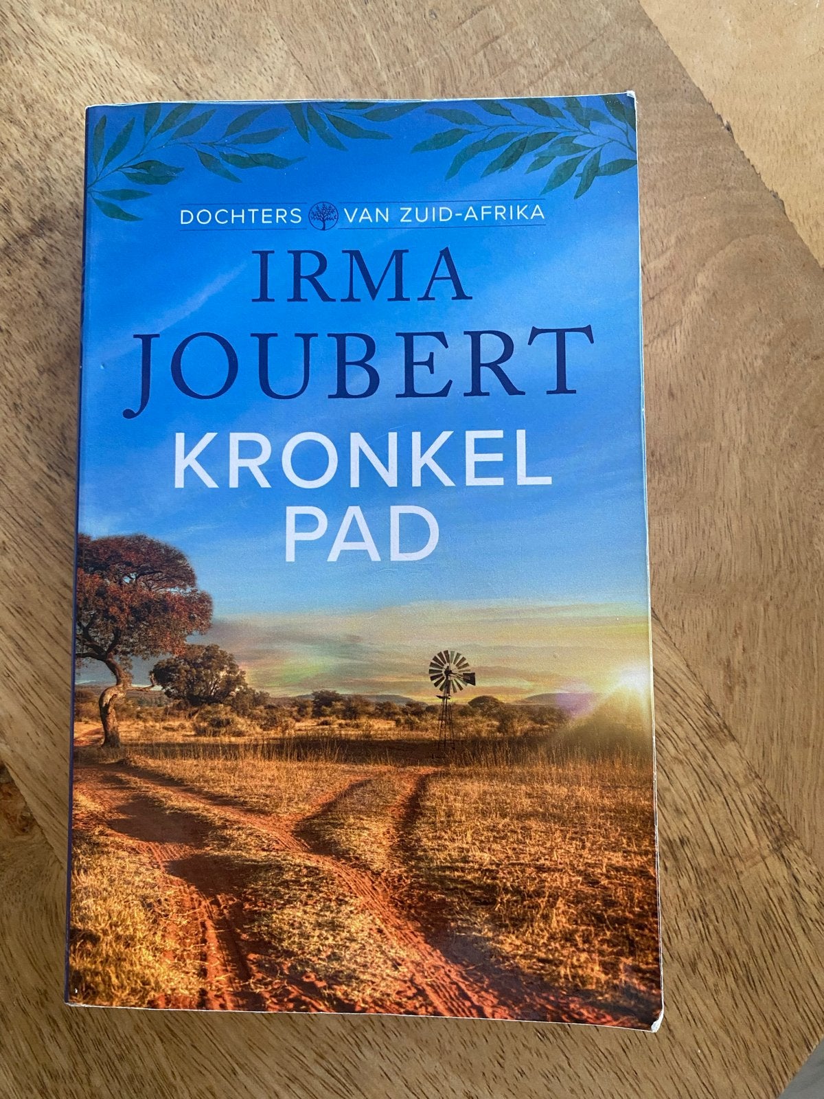 Kronkelpad - Irma Joubert (Dochters van Zuid-Afrika), Boeken, Ophalen of Verzenden, Zo goed als nieuw, Nederland