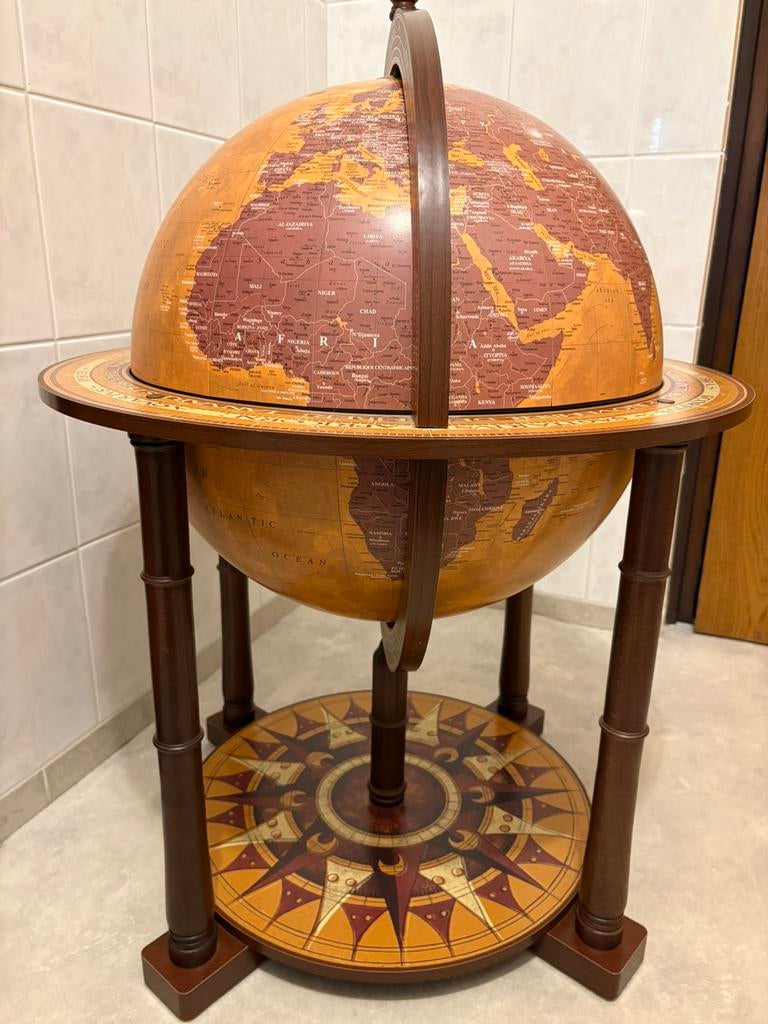 ZOFFOLI bar globe drank bol wereldbol globebar barglobe, Antiek en Kunst, Curiosa en Brocante, Ophalen of Verzenden