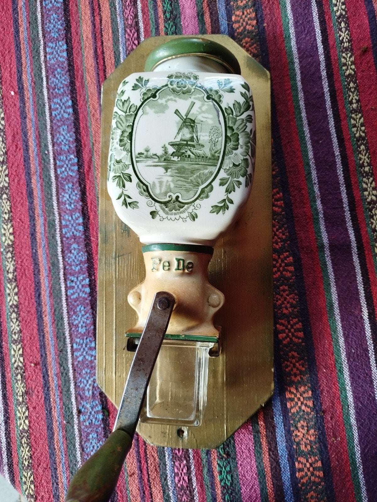 koffiemolen uit grootmoeders tijd, Ophalen