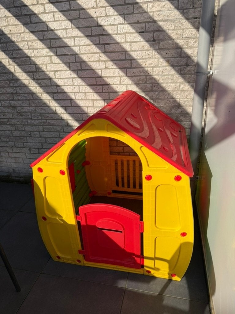 Speelhuisje voor kinderen - Gedemonteerd geleverd, Ophalen, Gebruikt, Kunststof