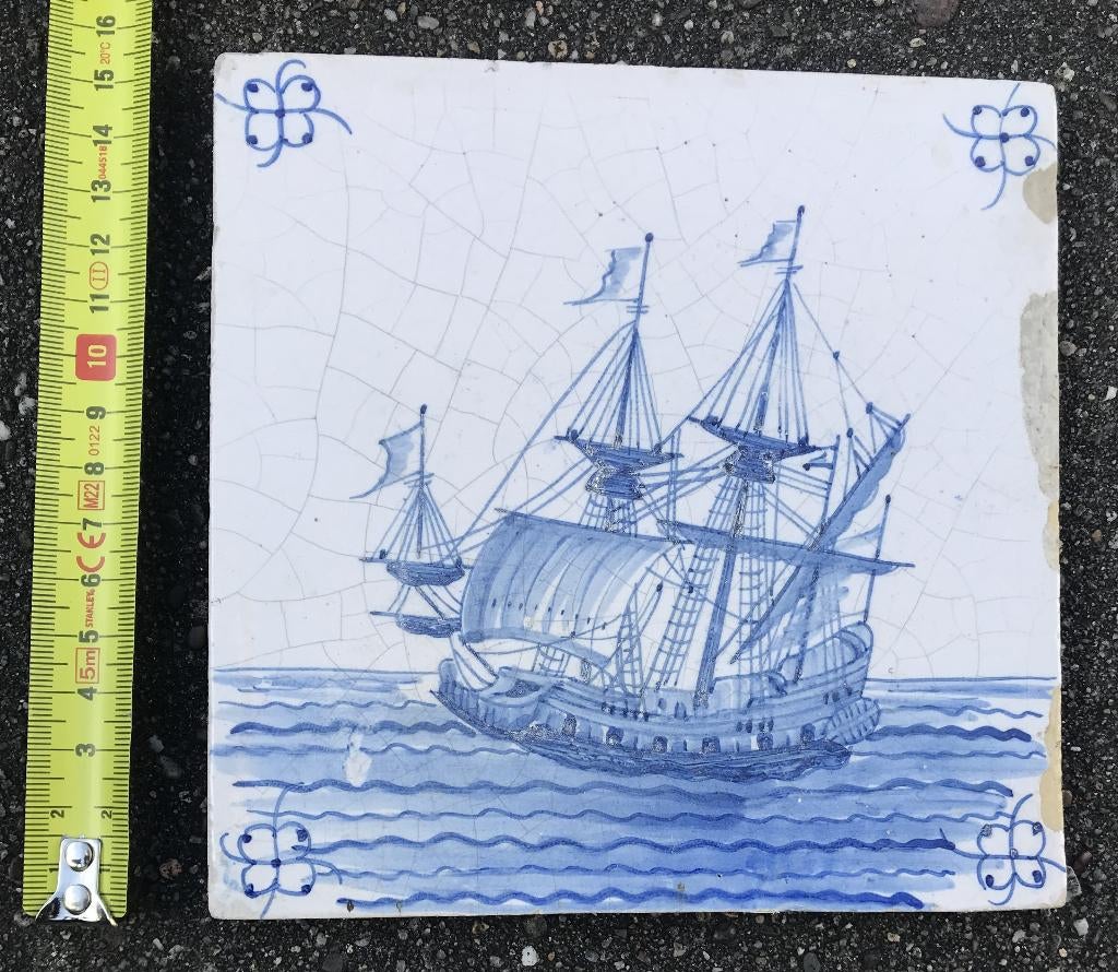 bodemvondst tegel groot formaat met VOC schip, Verzenden