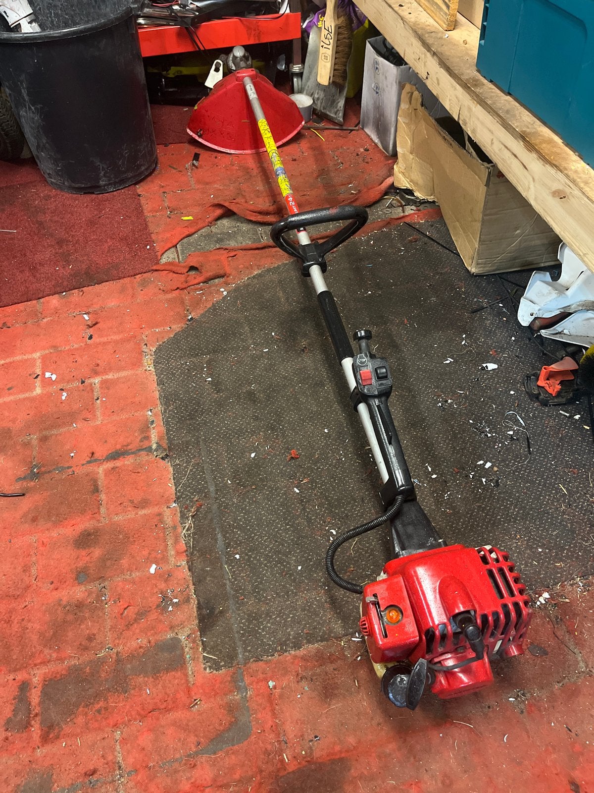 Honda bosmaaier, Ophalen