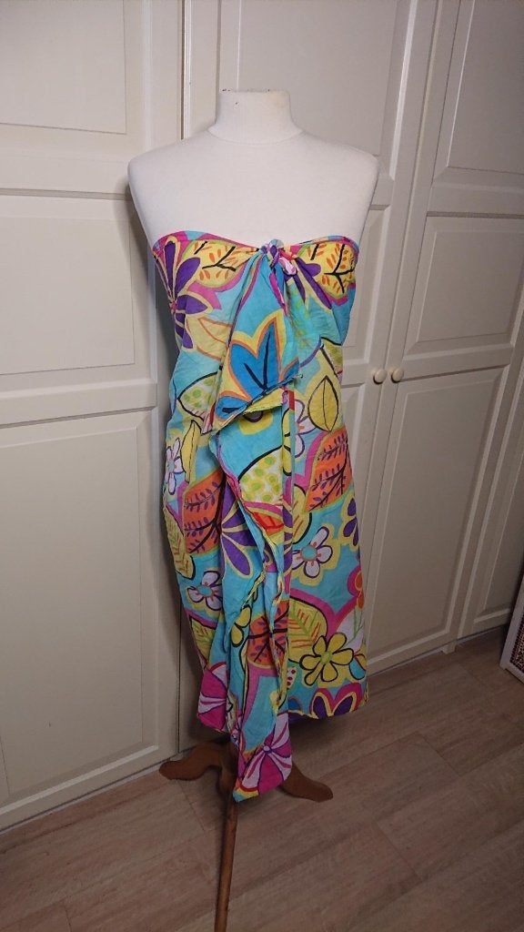 Diverse pareo sarong sauna omslagdoek extra breed maat 44, Ophalen of Verzenden, Zo goed als nieuw, Overige typen