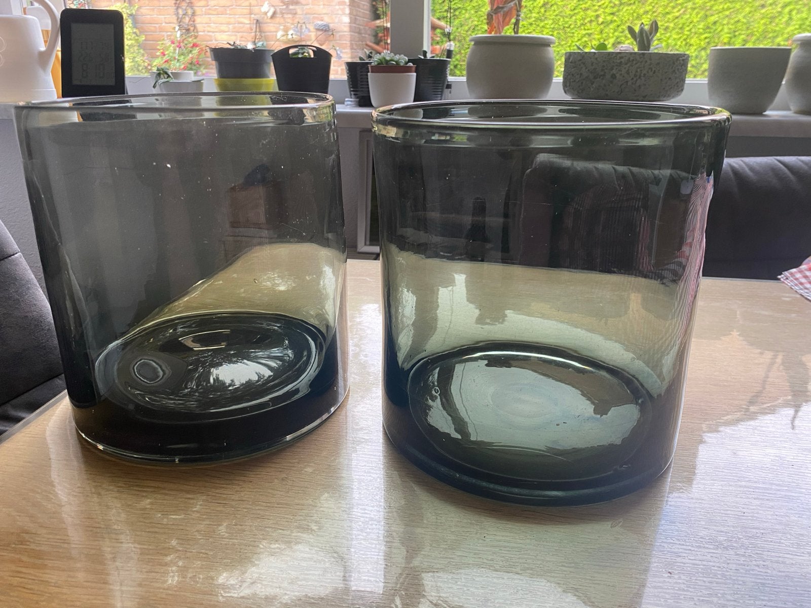 Set van 2 glazen vazen - Hoogte 21cm, Doorsnee 19cm, Overige kleuren, Ophalen of Verzenden, Geschikt voor droogbloemen, Glas