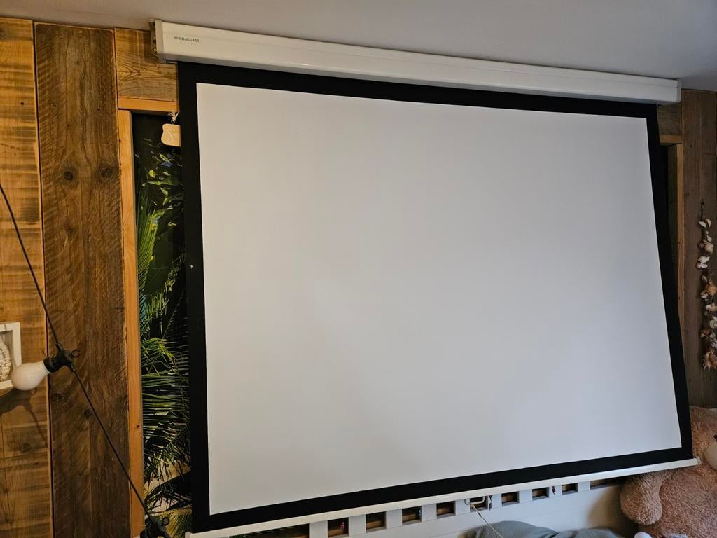 Projecta projectiescherm - Handmatig oprolbaar, Ophalen, Handmatig, Gebruikt