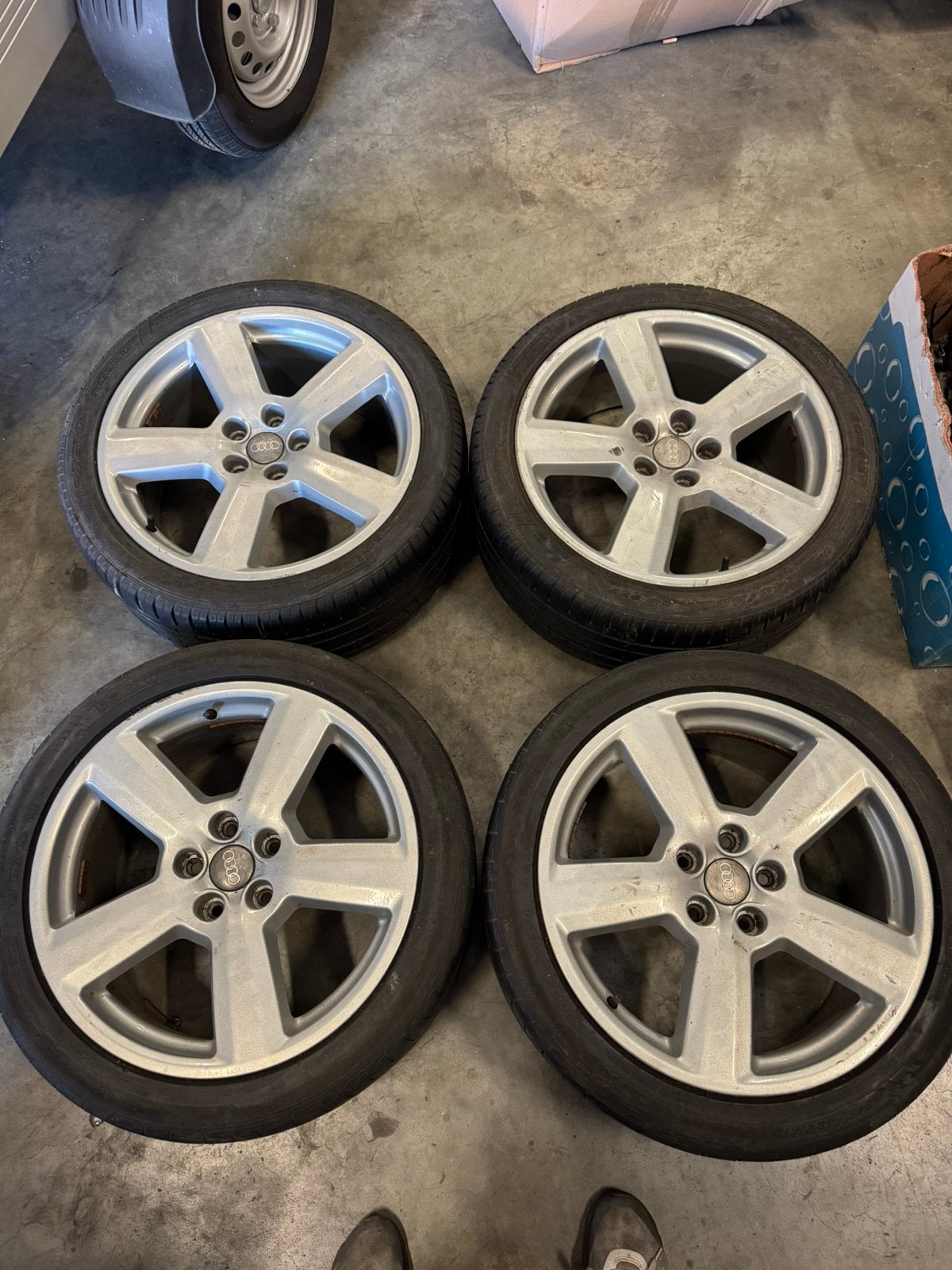 Audi Rs old velgen 18inch, Ophalen, 18 inch, Velg(en), Zomerbanden