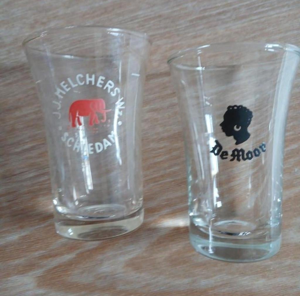 vintage borrelglaasjes, J.J. Melchers Wz Schiedam & De Moor., Ophalen of Verzenden, Zo goed als nieuw, Gebruiksvoorwerp