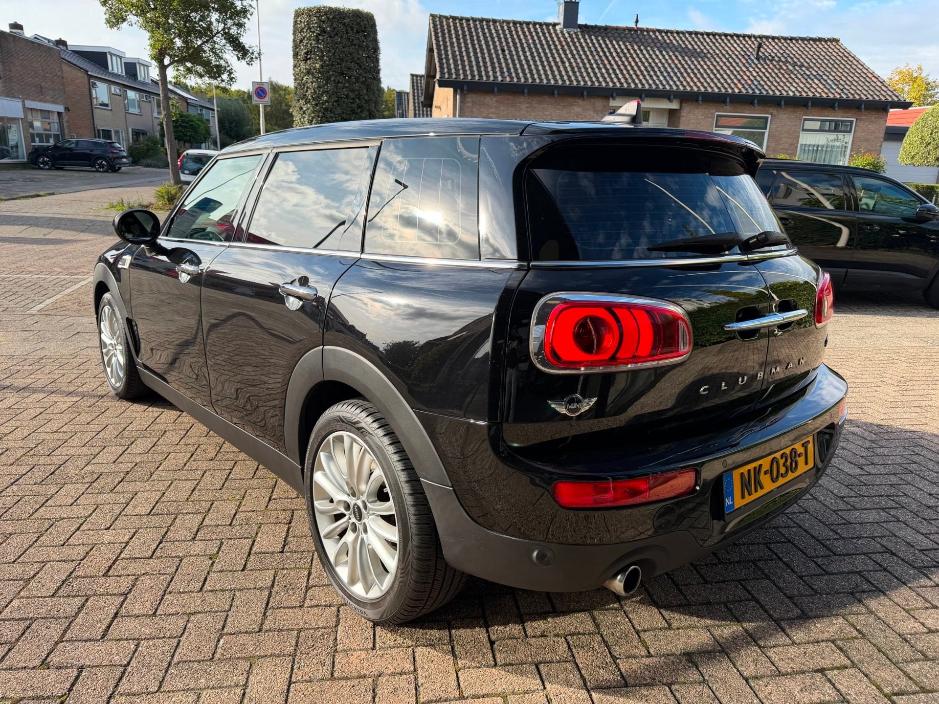 Mini Clubman 1.5 Cooper Chili Business Plus|Head-Up|Leder|Na, Auto's, Voorwielaandrijving, 136 pk, Gebruikt, Met garantie (alle)