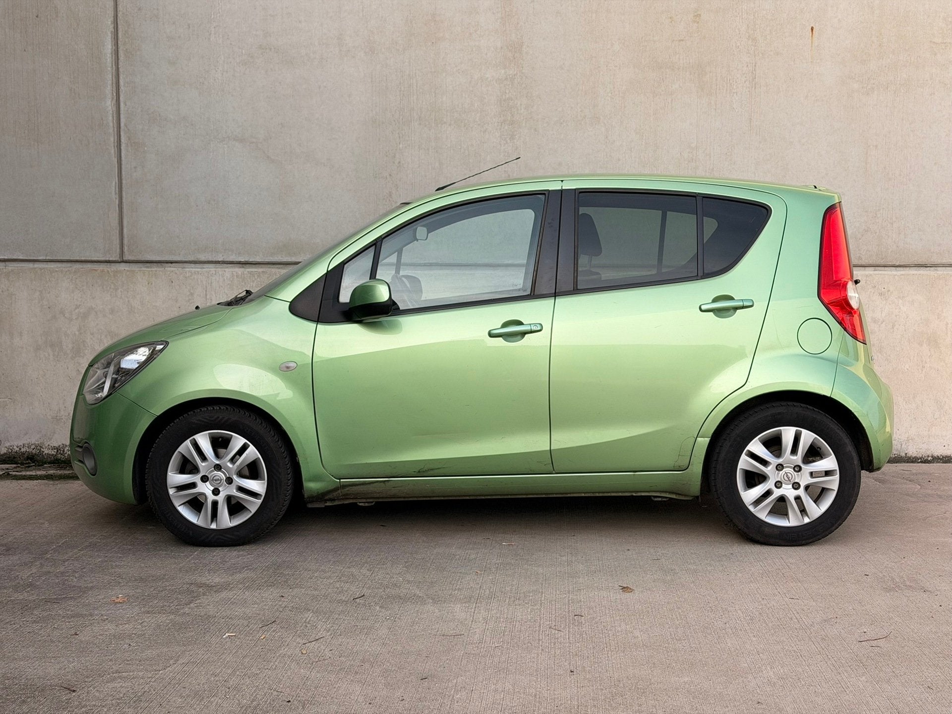 Opel Agila 1.2 Edition 15'' Airco CV MF-stuur Ori NL NAP APK, Voorwielaandrijving, Stof, 4 cilinders, 965 kg