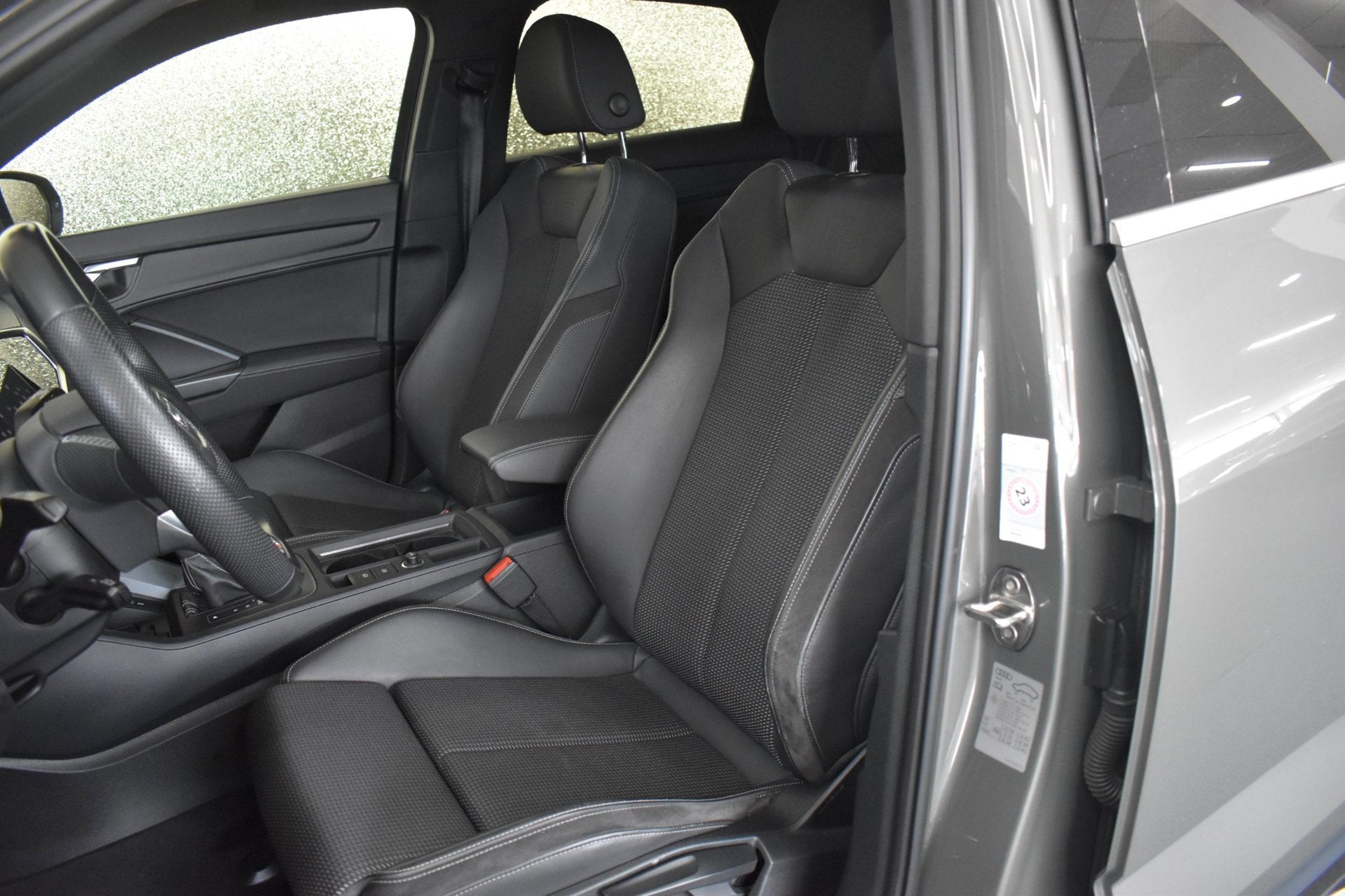 Audi Q3 Sportback 45 TFSI e S-Line 245pk | RSQ3 | PANODAK |, Dealer onderhouden, Gebruikt, Zwart, Leder en Stof