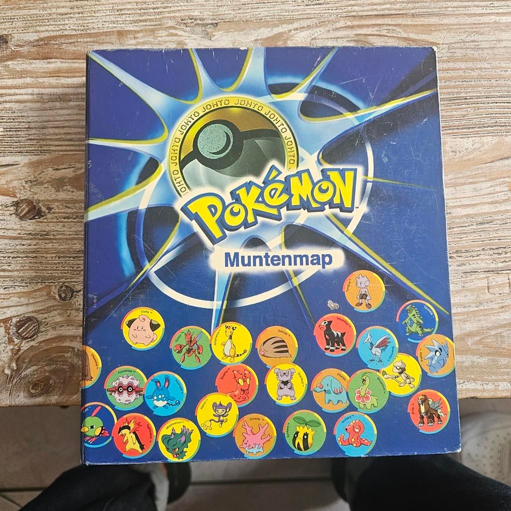 Pokémon Flippo verzameling in map - veel holo / Johto / Sur, Verzamelen, Flippo's, Ophalen of Verzenden, Verzameling, Met verzamelmap(pen)