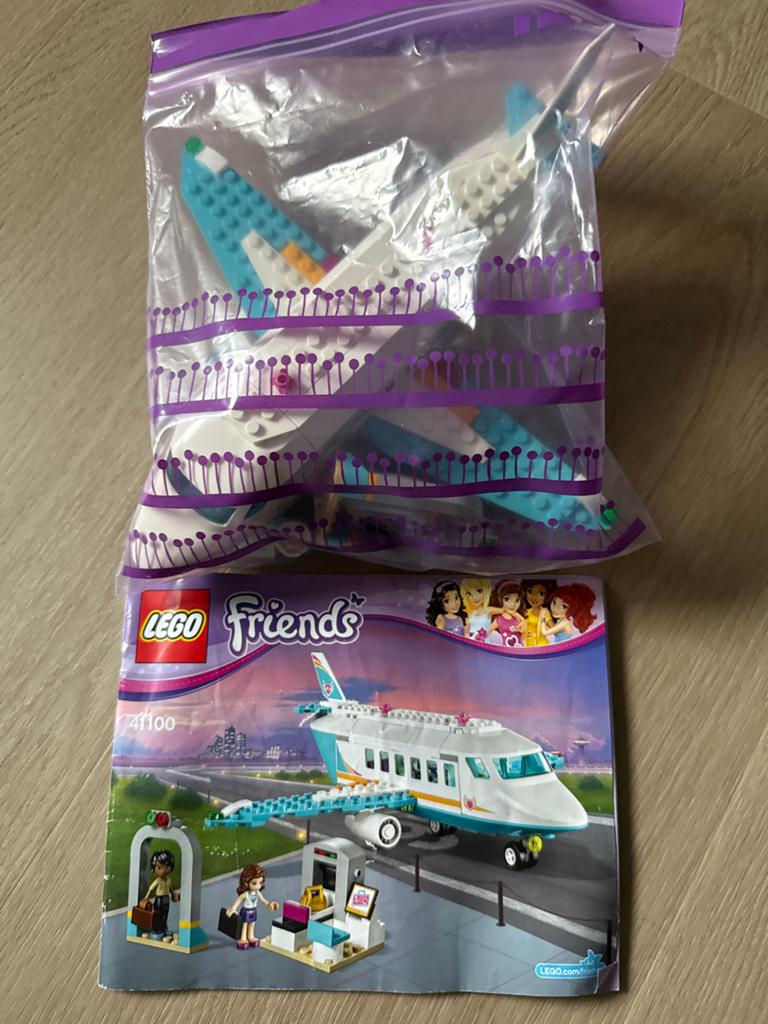 LEGO Friends Vliegtuig 41100 met handleiding, Kinderen en Baby's, Speelgoed | Bouwstenen, Gebruikt, Overige merken, Ophalen of Verzenden