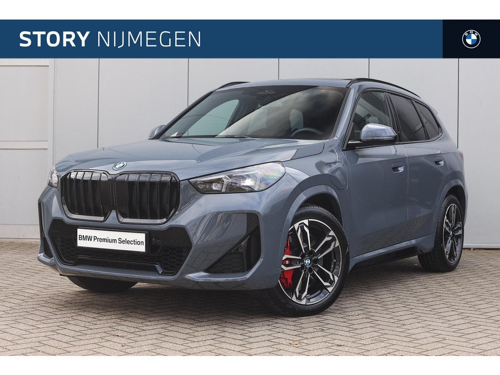 BMW X1 xDrive25e M Sport Automaat / Panoramadak / Trekhaak /, Auto's, BMW, 12 maanden, Gebruikt, Bedrijf, Hybride Elektrisch/Benzine