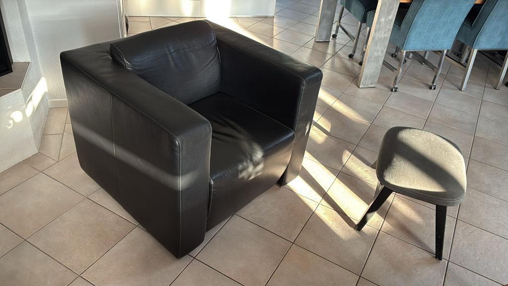 Comfortabele leren fauteuil - Zwart, Ophalen, Zo goed als nieuw
