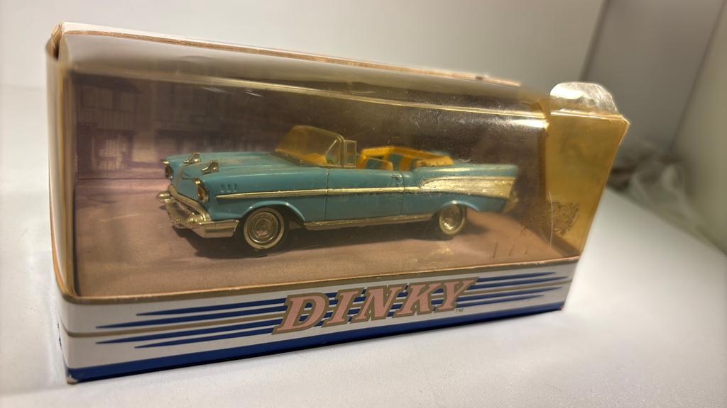 Chevrolet convertible 1957 dinky Matchbox 1.43