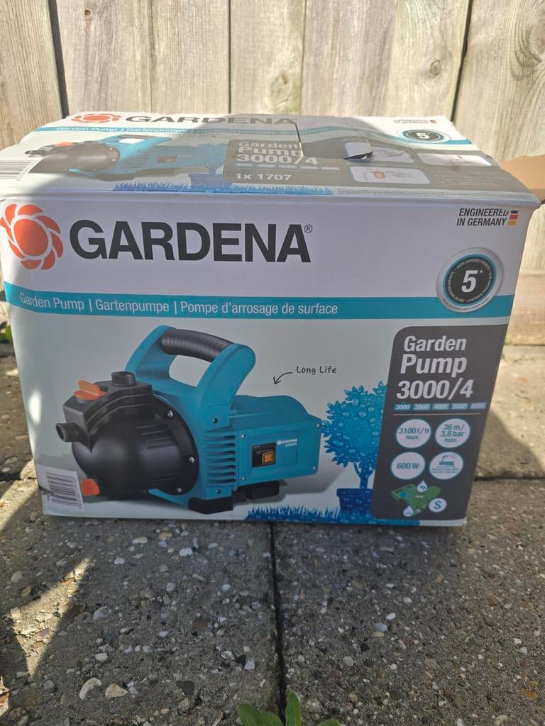 Gardena tuinpomp voor gazon te sproeien, Tuin en Terras, Ophalen of Verzenden, Zo goed als nieuw, Dompelpomp