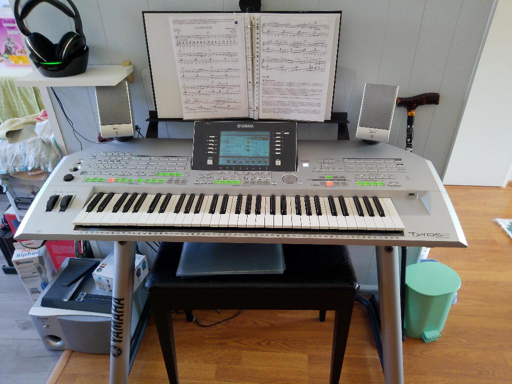 tyros 2  xxl, Ophalen, Yamaha, Midi-aansluiting, 61 toetsen