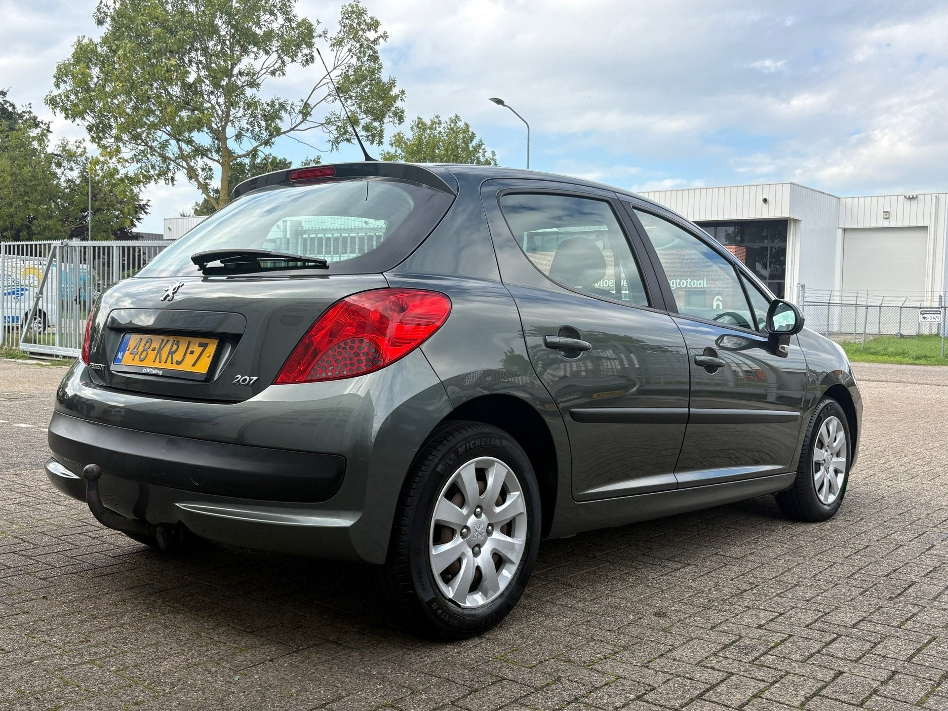 Peugeot 207 1.4 XR, Voorwielaandrijving, 4 cilinders, 49 €/maand, Bedrijf