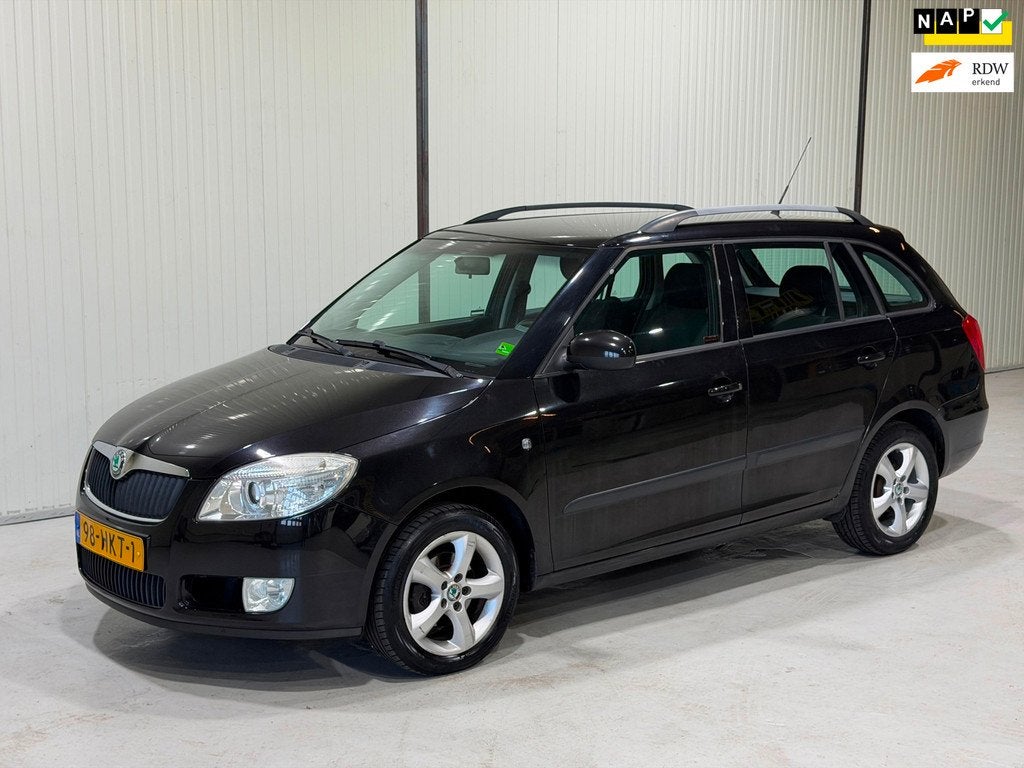 Skoda Fabia Combi 1.4-16V Sport NWE APK - AIRCO - LM VELGEN!, Auto's, Skoda, Voorwielaandrijving, Traction-control, 4 cilinders