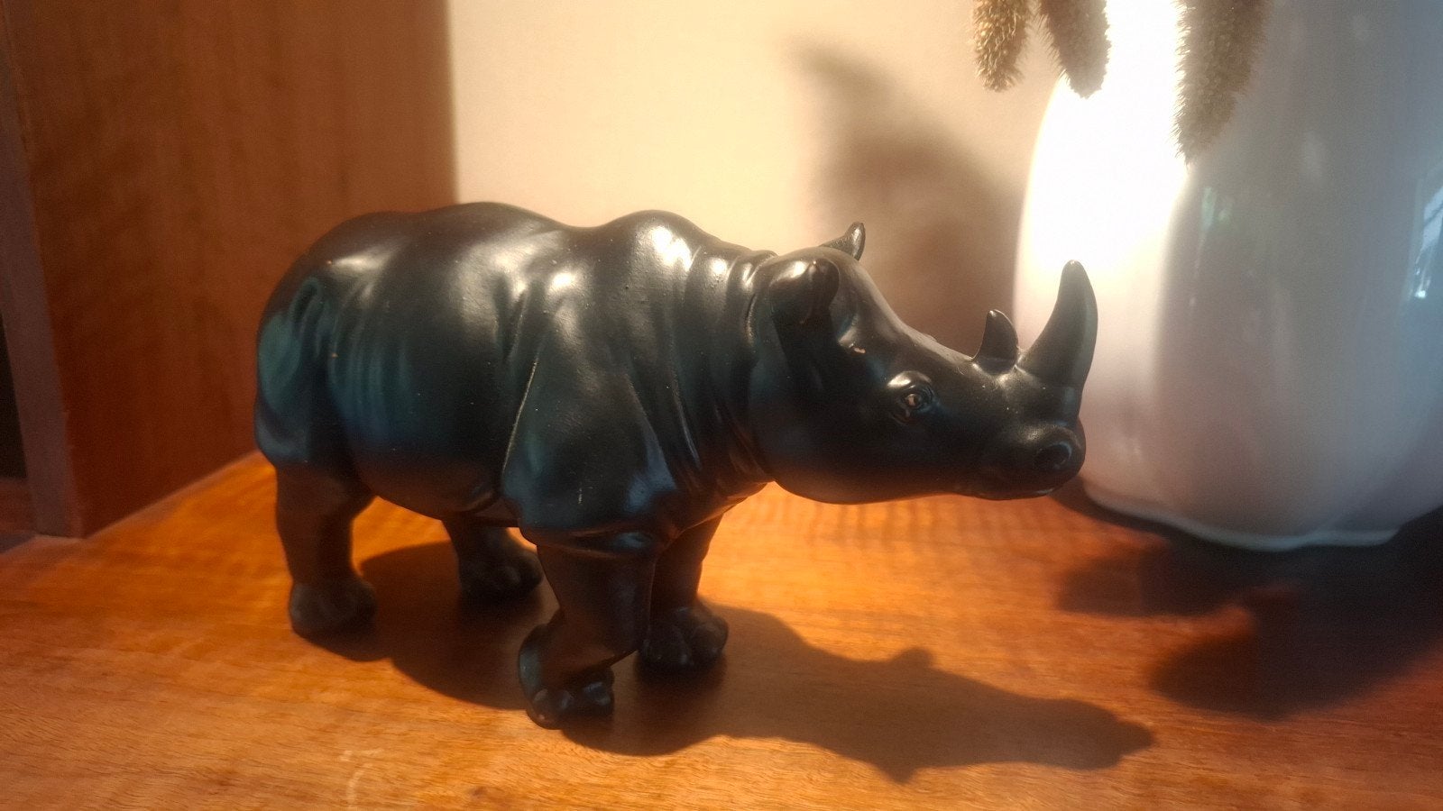 Beeldje Neushoorn - In elke gewenste kleur te spuiten, Verzamelen, Ophalen of Verzenden, Gebruikt, Dier