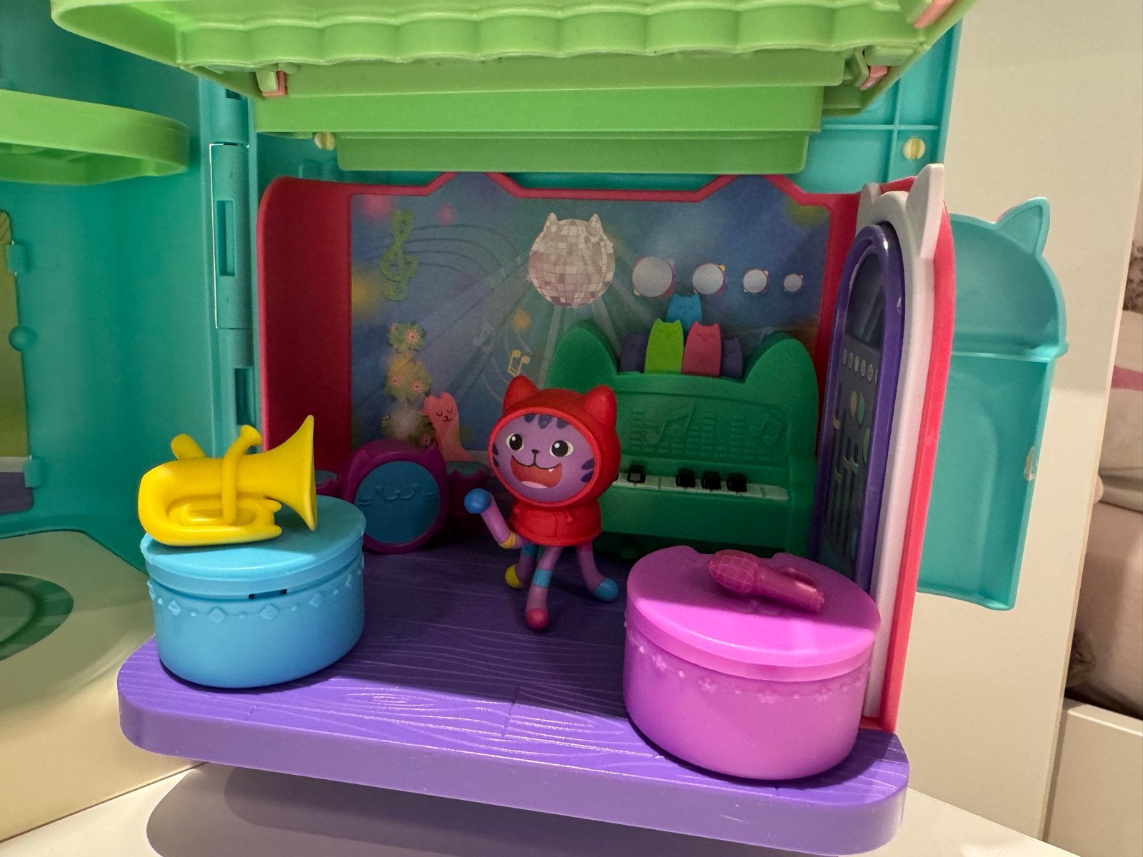 Foto 7 van Complete Gabby's Poppenhuis Set met Grote Gabby Pop