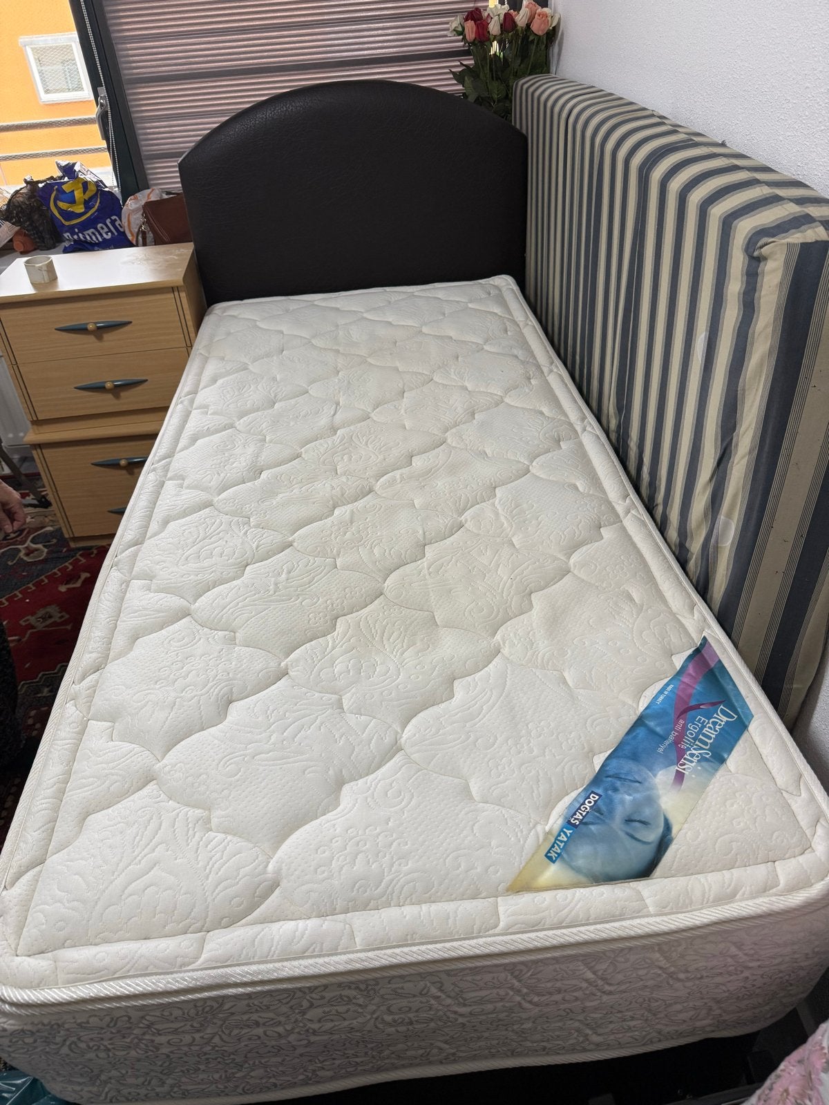 Eenpersoonsbed met opbergruimte en matras - Zo goed als nieu, Ophalen, Zo goed als nieuw, Eenpersoons