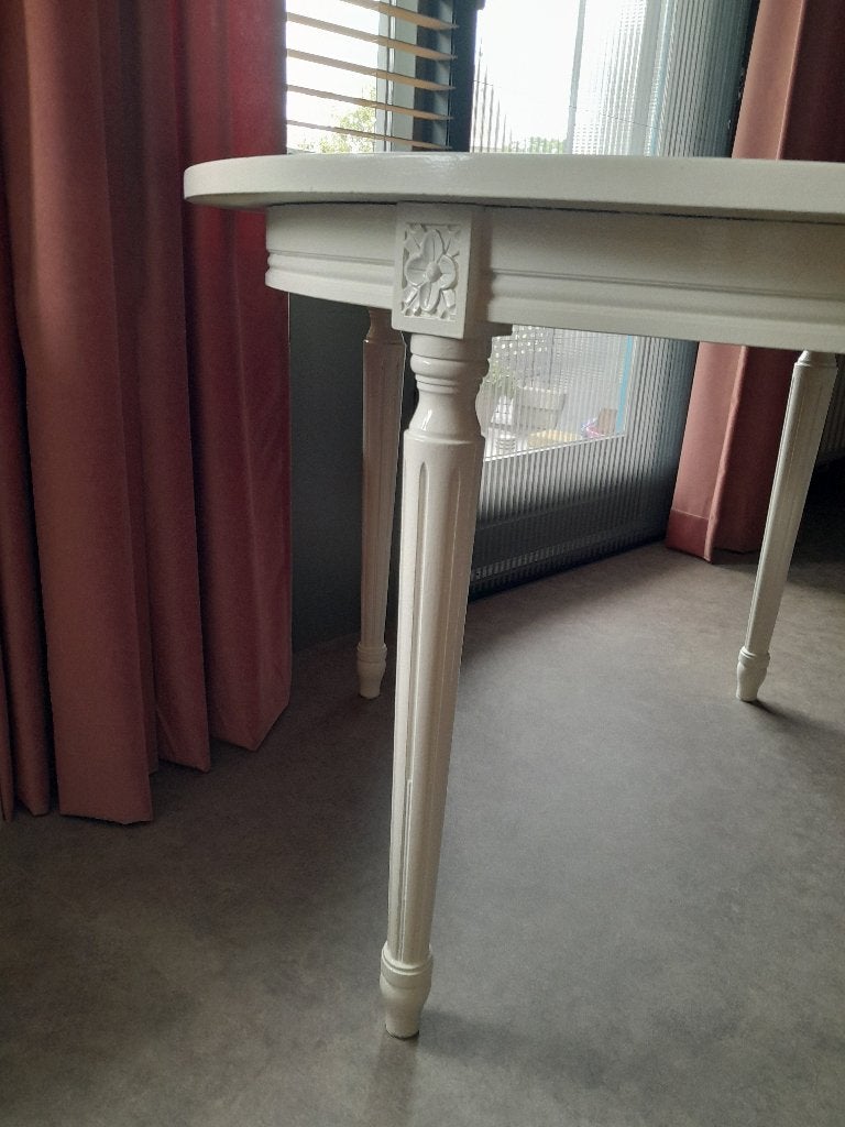 Nostalgische witte ronde tafel, Ophalen, Rond, Vier personen, Overige houtsoorten