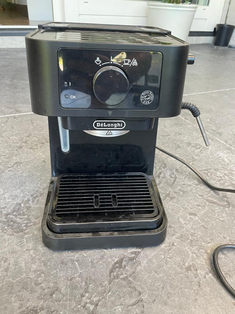DE LONGHI Stilosa EC235.BK Handmatige Espressomachine, Witgoed en Apparatuur, Koffiezetapparaten, Ophalen, Afneembaar waterreservoir
