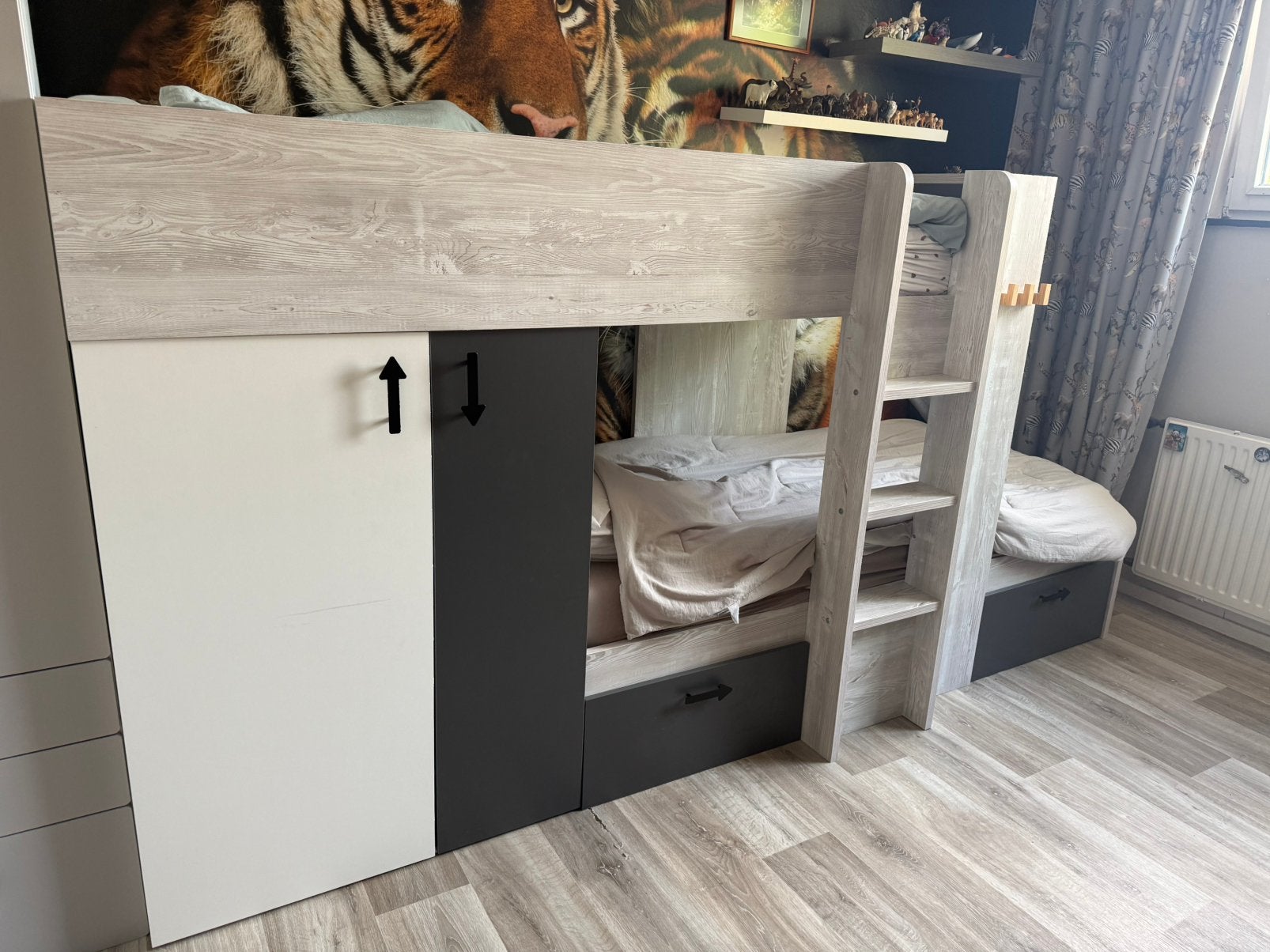 Stevig stapelbed incl kast en matrassen, Ophalen, Zo goed als nieuw, Stapelbed