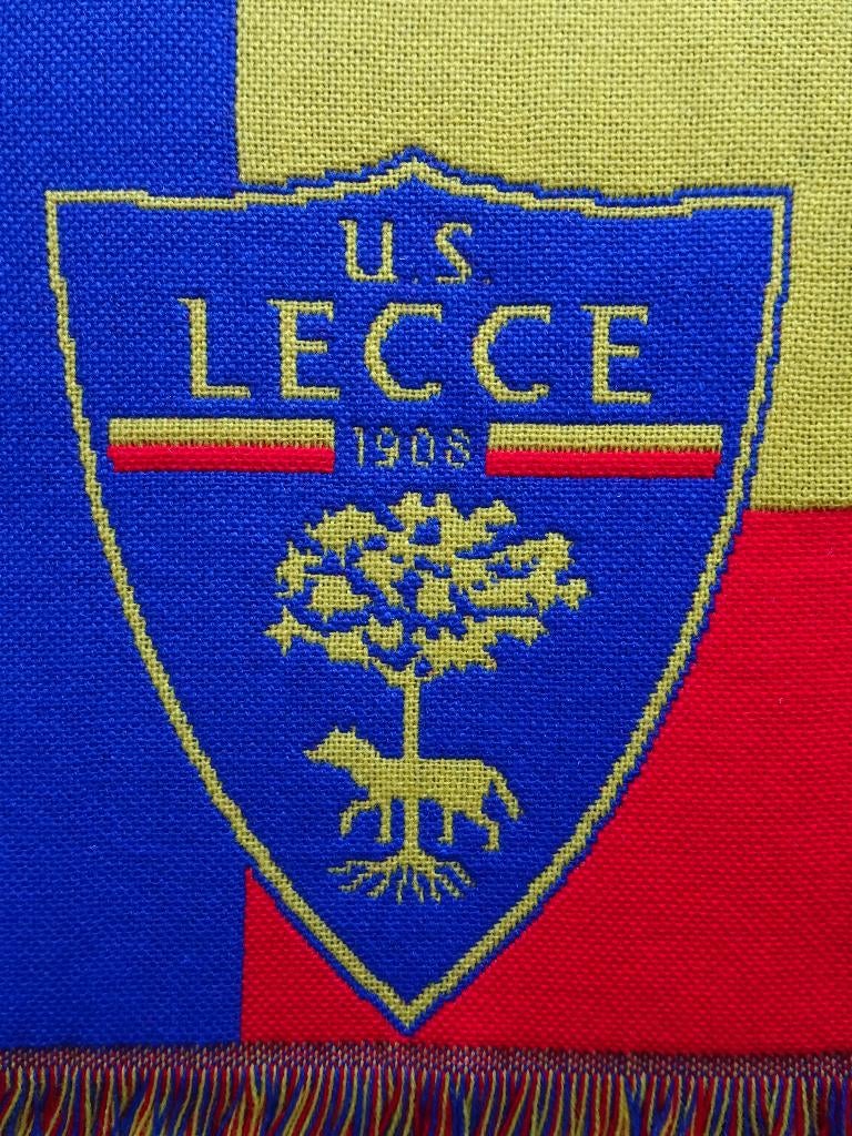 sjaal US Lecce, Ophalen of Verzenden, Nieuw, Buitenlandse clubs, Vaantje of Sjaal