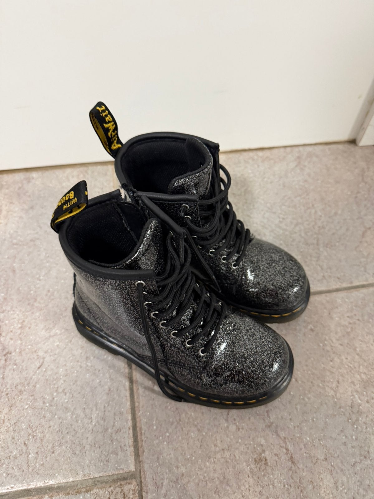 Dr Martens laarzen meisjes maat 27, Ophalen of Verzenden, Zo goed als nieuw, Meisje, Laarzen