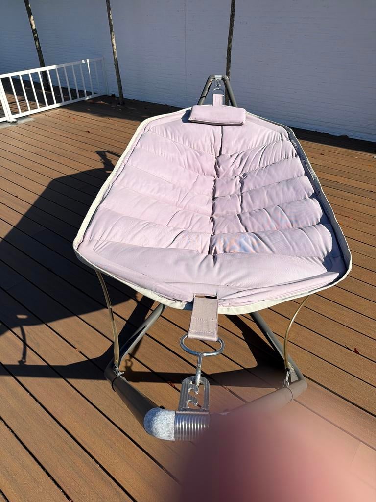 Comfortabele hangstoel met standaard, Binnen, Ophalen of Verzenden, Zo goed als nieuw, Met standaard
