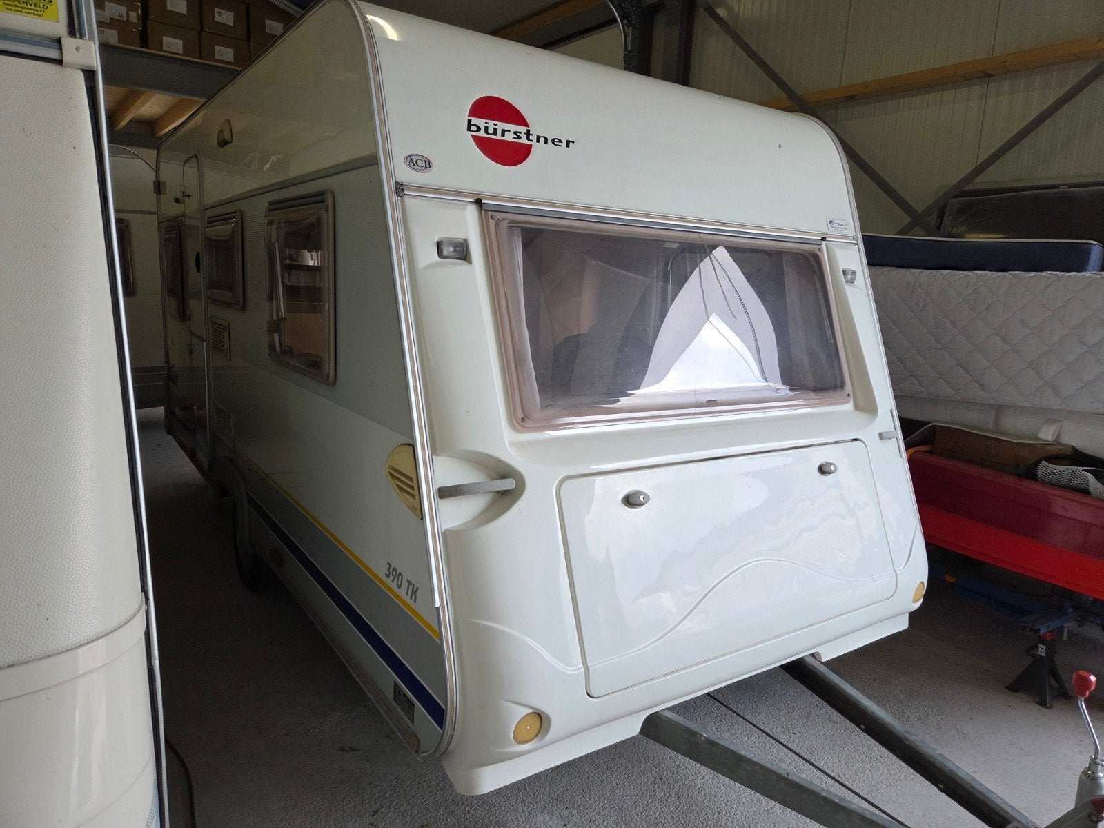 Burstner 395 tk fun, bj 2003,stapelbed,voortent, Caravans en Kamperen, Caravans, Schokbreker, Standaardzit, Omvormbare zithoek