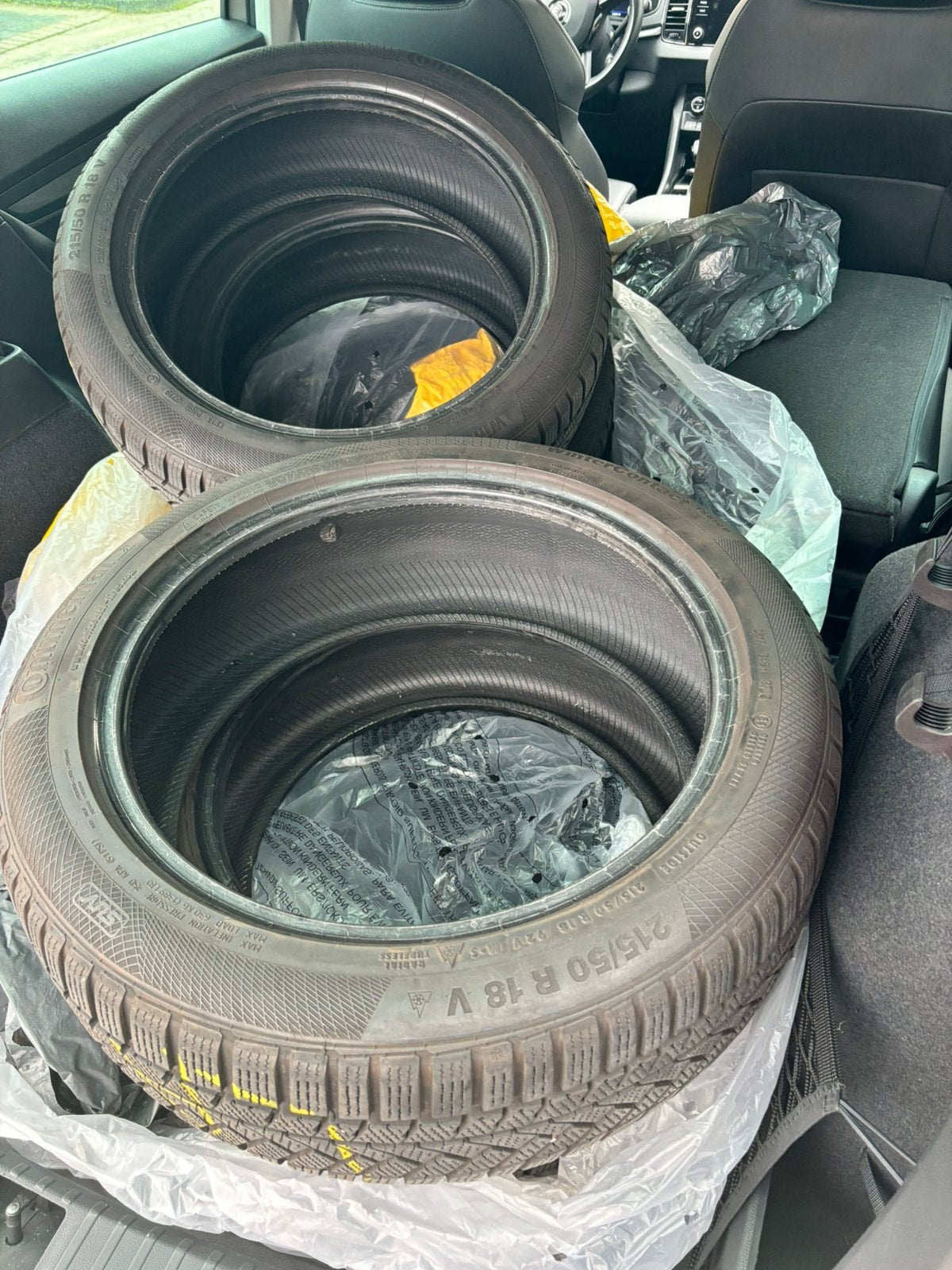 215/50/R18 Continental Winter Contact Winter tires, Ophalen, Zo goed als nieuw