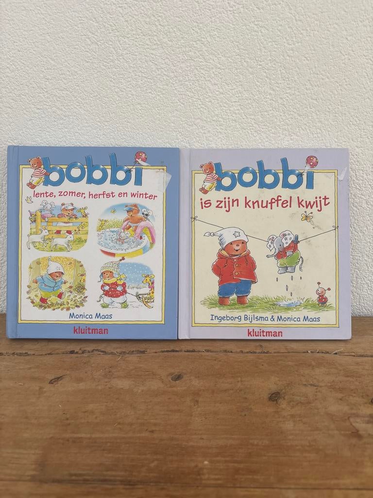 Bobbi boekjes: Lente, Zomer, Herfst en Winter & Is zijn knuf, Boeken, Ophalen of Verzenden, Gelezen, Fictie algemeen