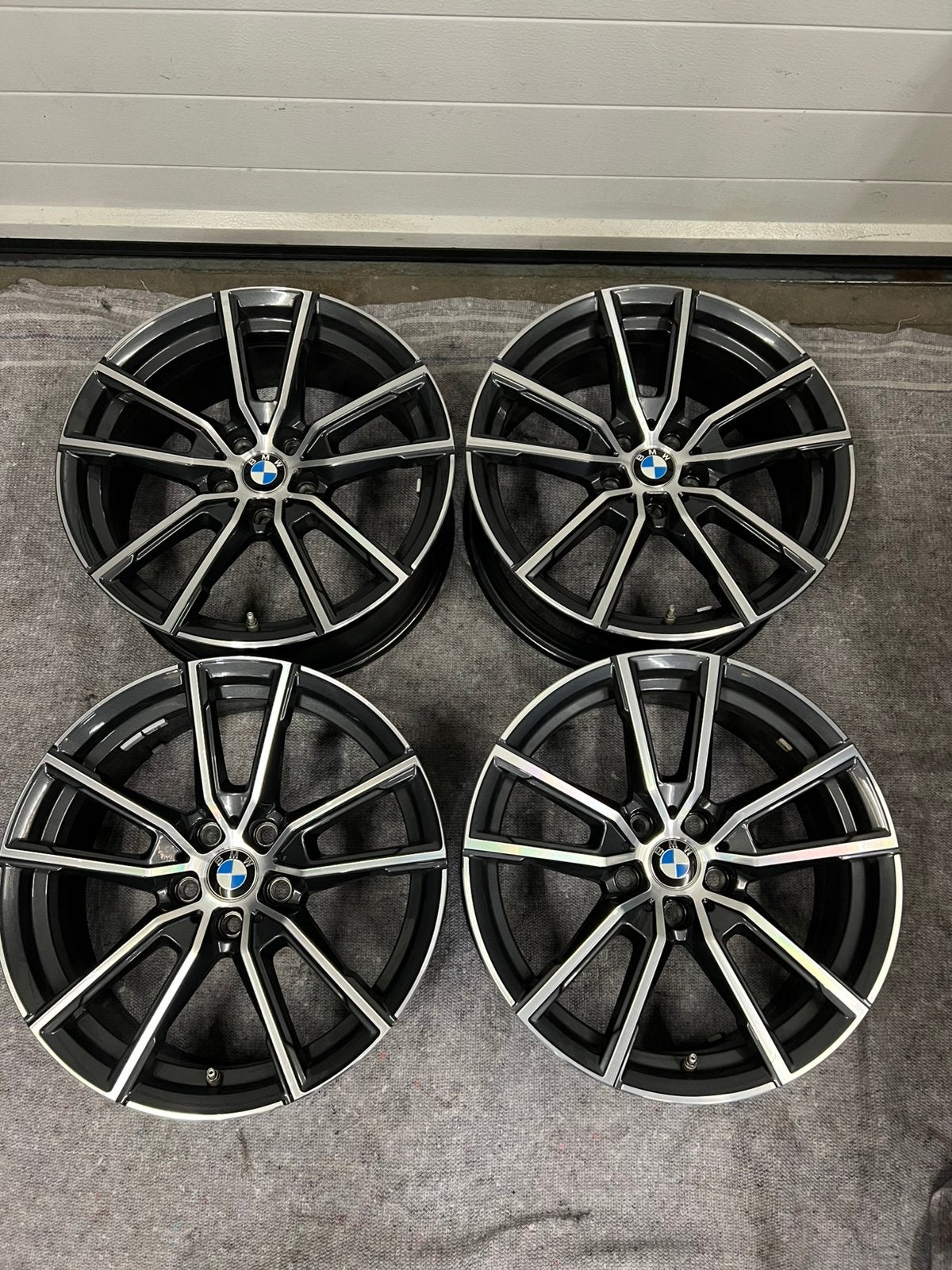 NIEUWSTAAT ORIGINEEL BMW 3 SERIE G20 G21 18” LM VELGEN 780, Ophalen, 18 inch, Gebruikt, Velg(en)