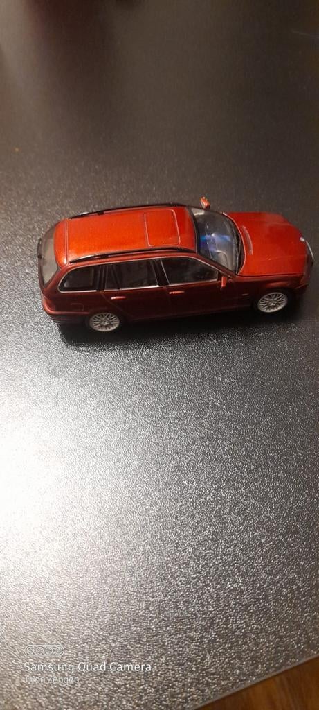 BMW 3-serie (E46) Touring Red Metallic - Minichamps, Ophalen, Zo goed als nieuw, Auto, MiniChamps