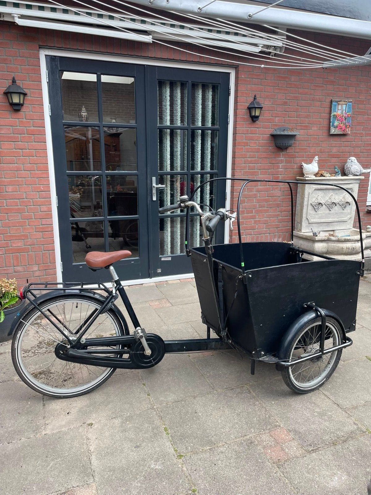 Bakfiets zwart 28 inch, Fietsen en Brommers, Fietsen | Bakfietsen, Ophalen, Gebruikt, 4 kinderen of meer