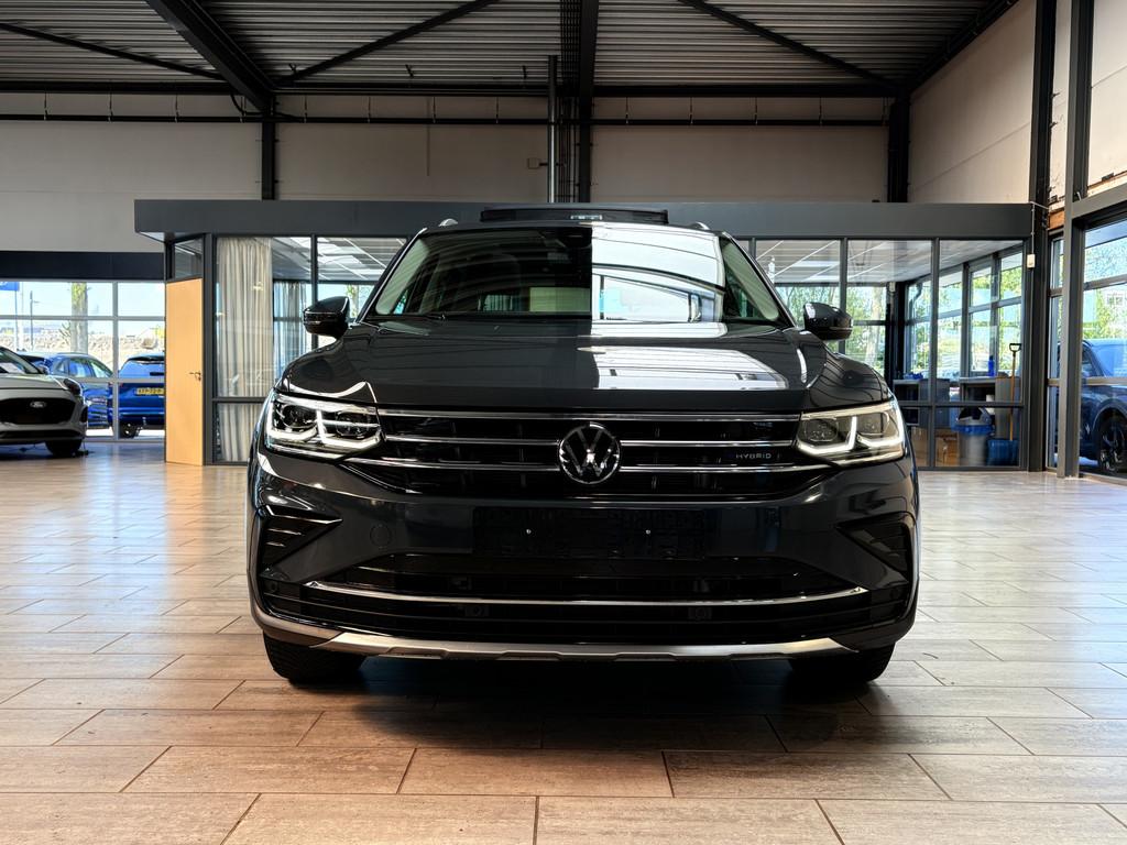 Volkswagen Tiguan 1.4 TSI eHybrid 245 pk Elegance | Pano | C, Auto's, 4 cilinders, Alcantara, Hybride Elektrisch/Benzine, SUV of Terreinwagen