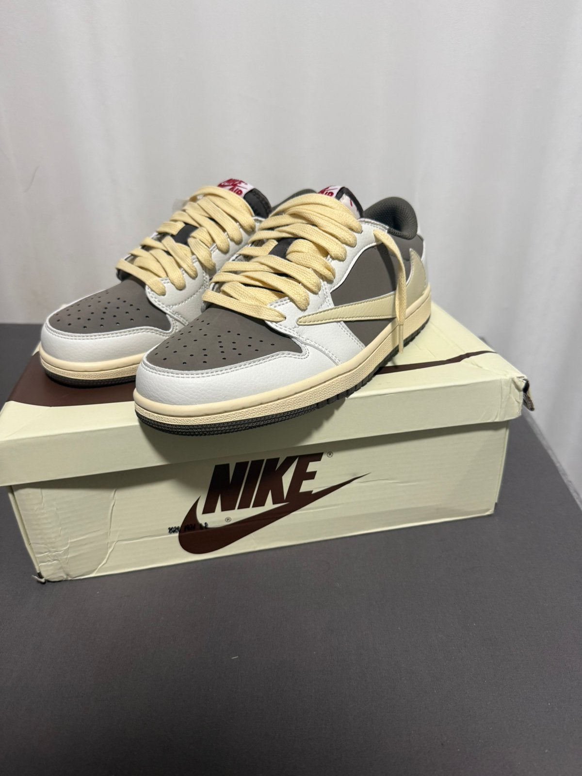 Travis Scott jordan 1, Ophalen of Verzenden, Zo goed als nieuw