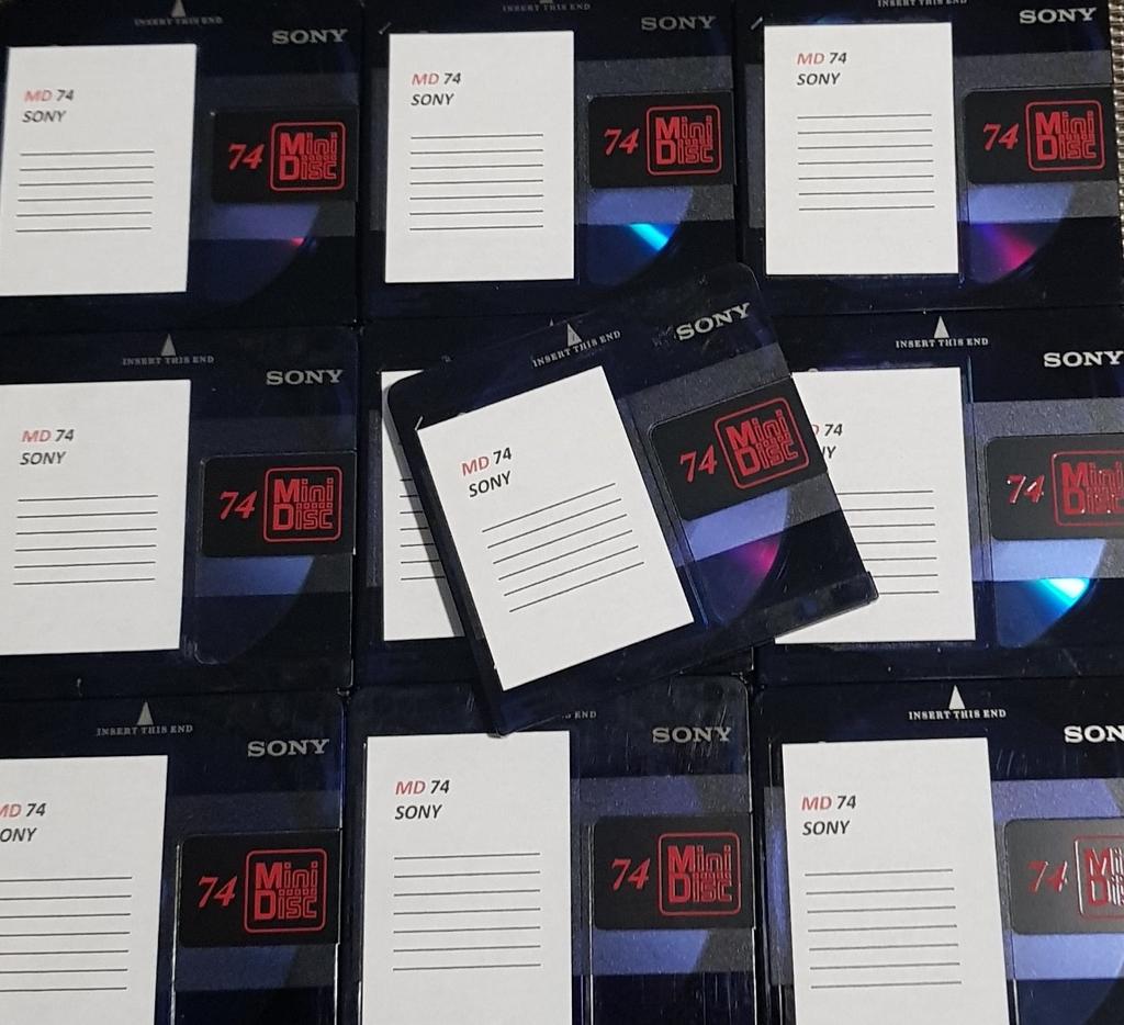 10 Sony blauwe 74 Minidiscs met hoesjes, Verzenden