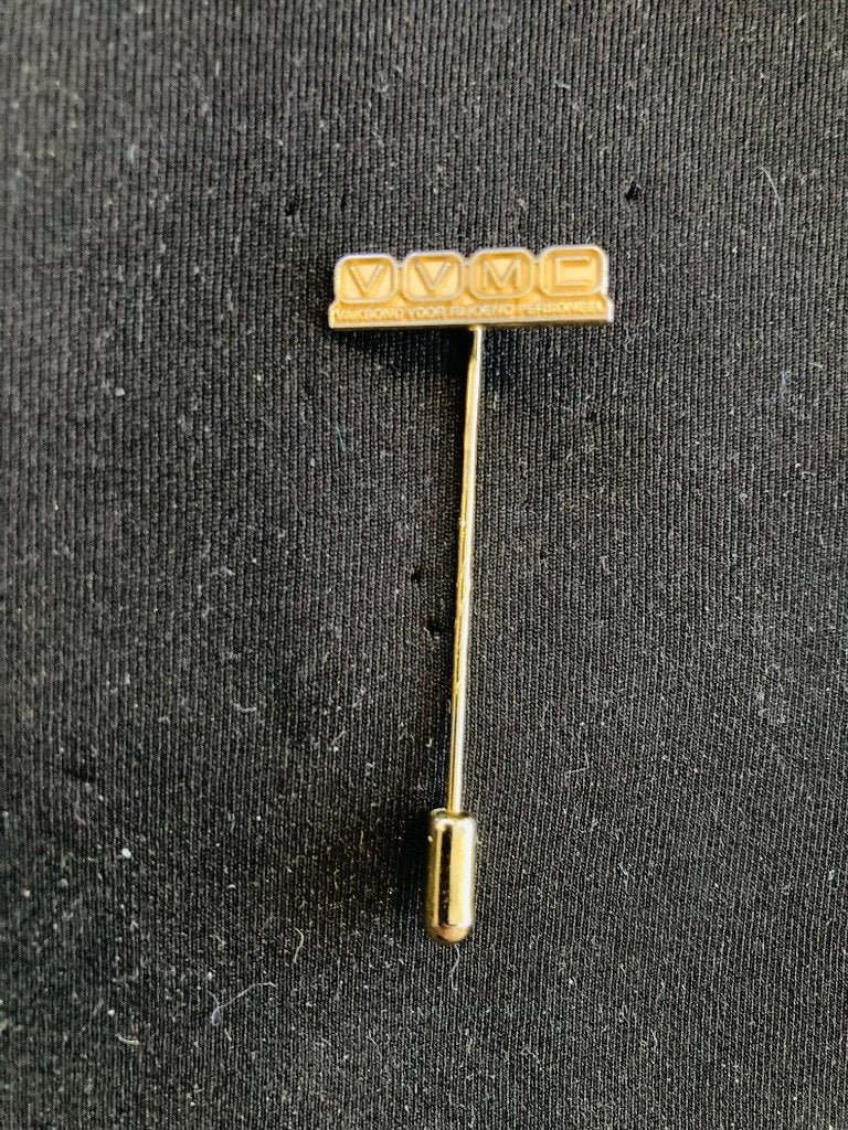 Speldje NS VVMC - goudkleurig, Ophalen of Verzenden, Zo goed als nieuw, Overige onderwerpen, Speldje of Pin